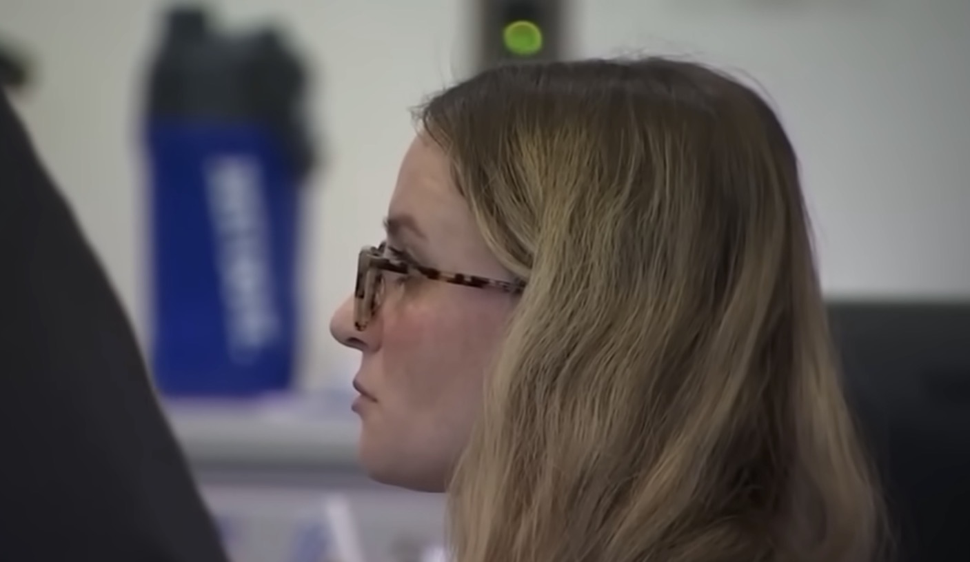 Kelsey Fitzsimmons profile view in court