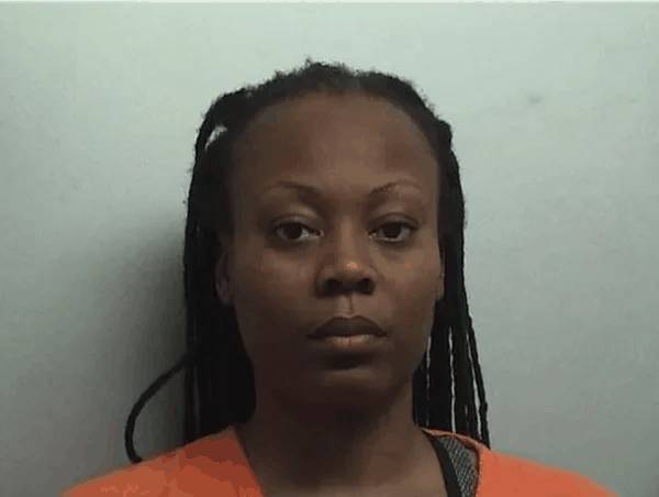 Latoshia Daniels mugshot