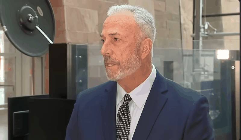 District Attorney Steve Wolfson speaks about the case