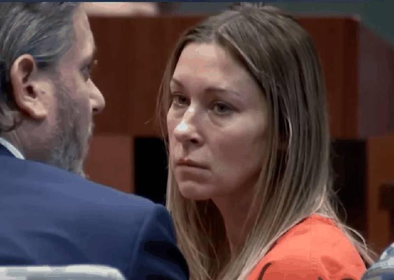 Tiffany Griffith in court speaking with her attorney