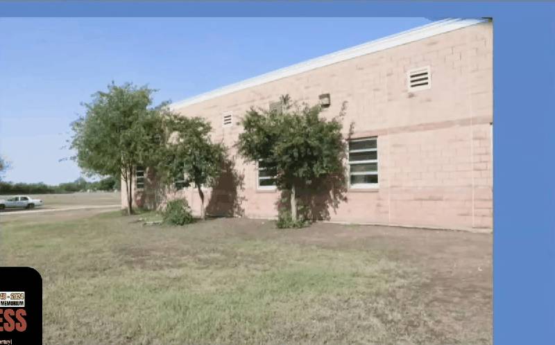Robb Elementary School exterior, east wing