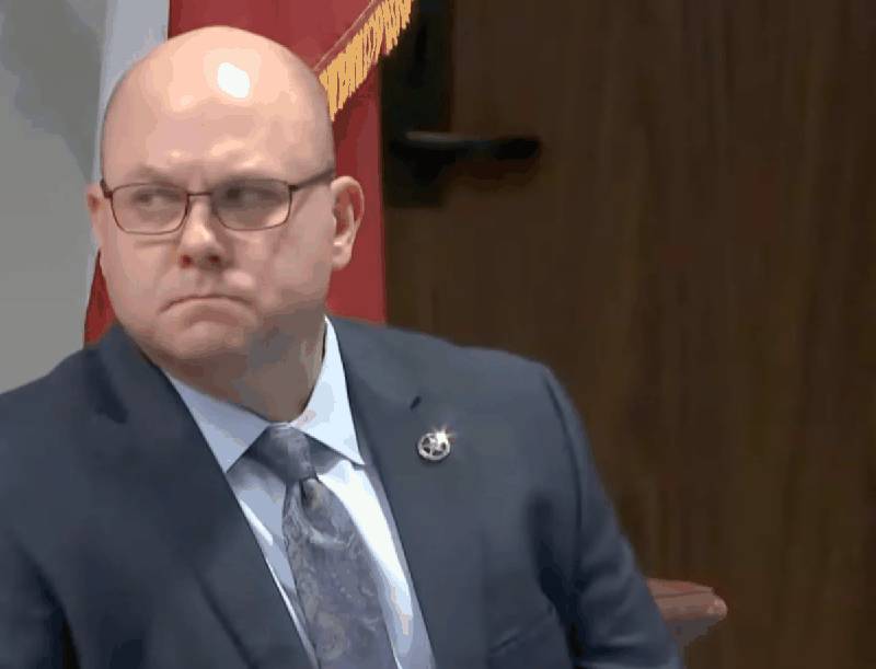 Texas Ranger Scott Swick testifying on the witness stand